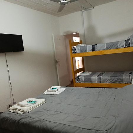 El Faro Hostel بويرتو مادرين المظهر الخارجي الصورة